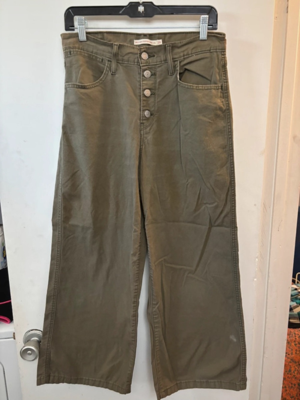 Levi’s mile high cropped wide leg Buttonfly olive green pants size 29